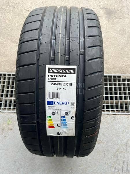 Bridgestone 235/35 R19 Letnja