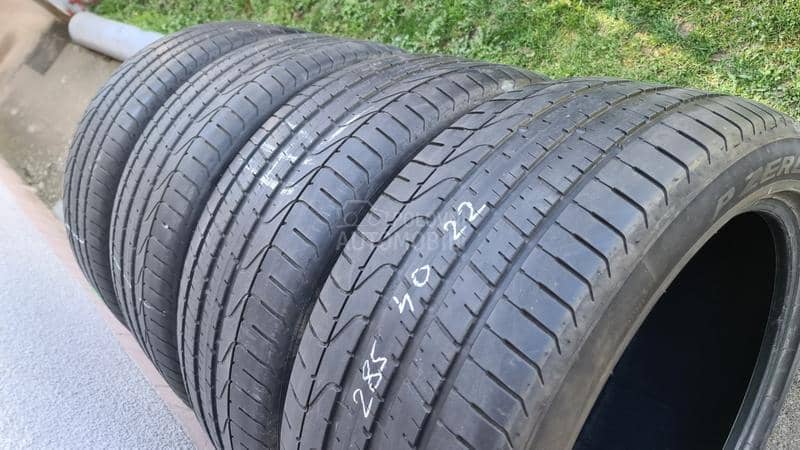Pirelli 285/40 R22 Letnja