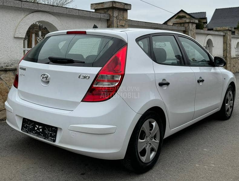 Hyundai i30 1.4 B