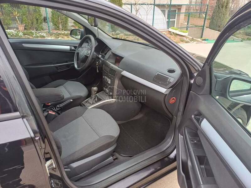 Opel Astra H 1.7 cdti