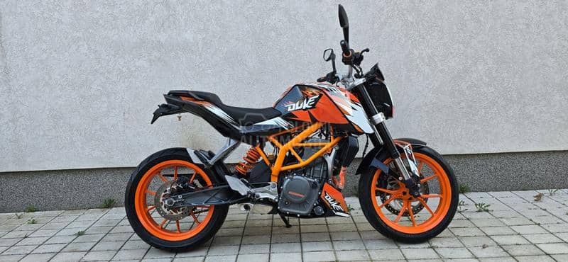 KTM 390 Duke 390