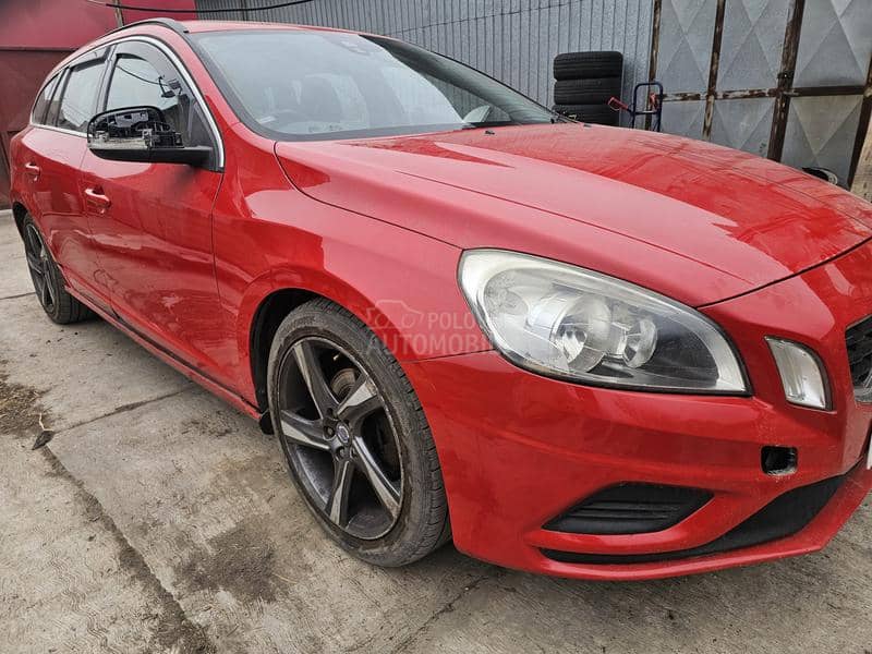 Volvo V60 Rdizaj 2012. god. -  kompletan auto u delovima