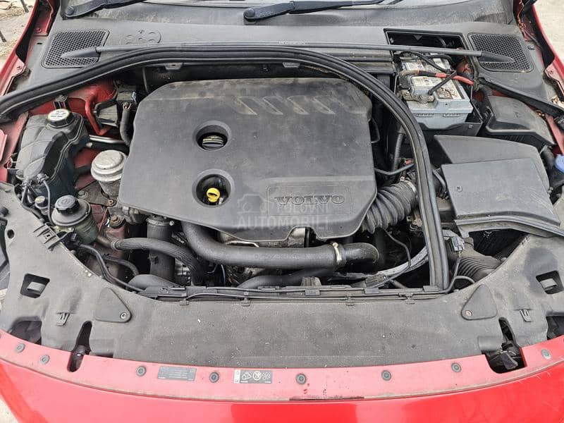 Volvo V60 Rdizaj 2012. god. -  kompletan auto u delovima