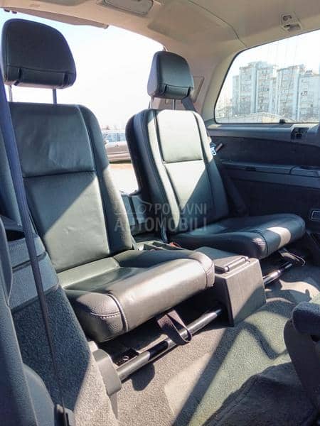 Volvo XC90 2.4L L5 DOHC 20V AWD