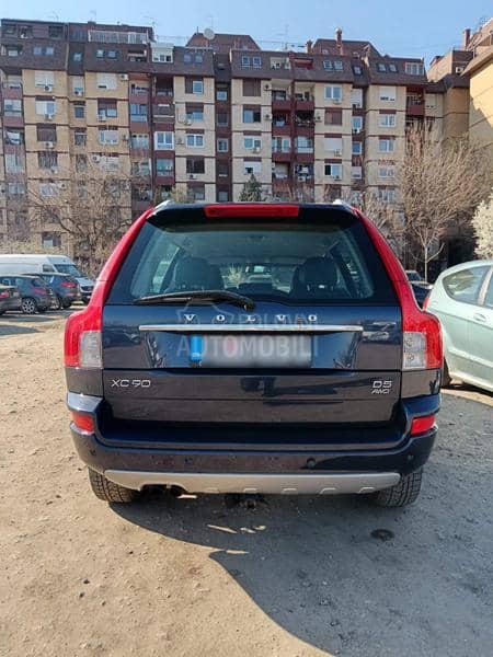 Volvo XC90 2.4L L5 DOHC 20V AWD