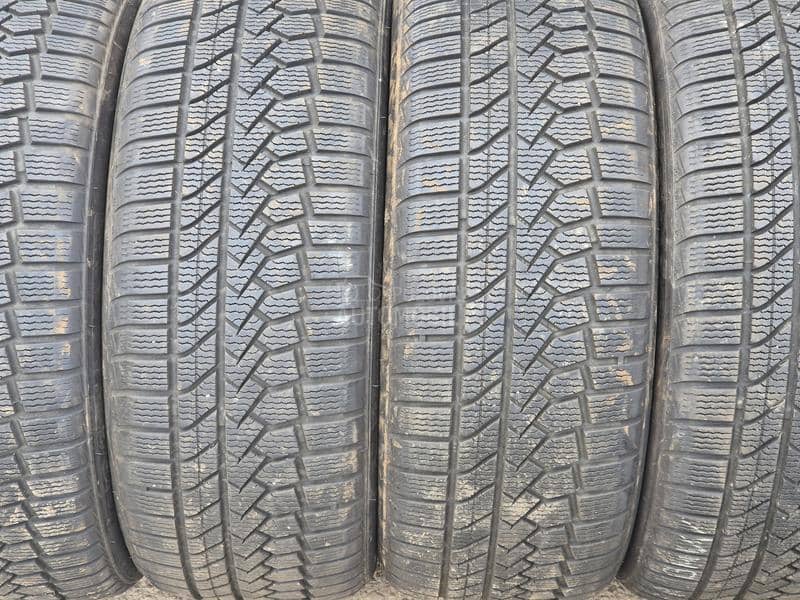 Goodride 225/45 R18 Zimska
