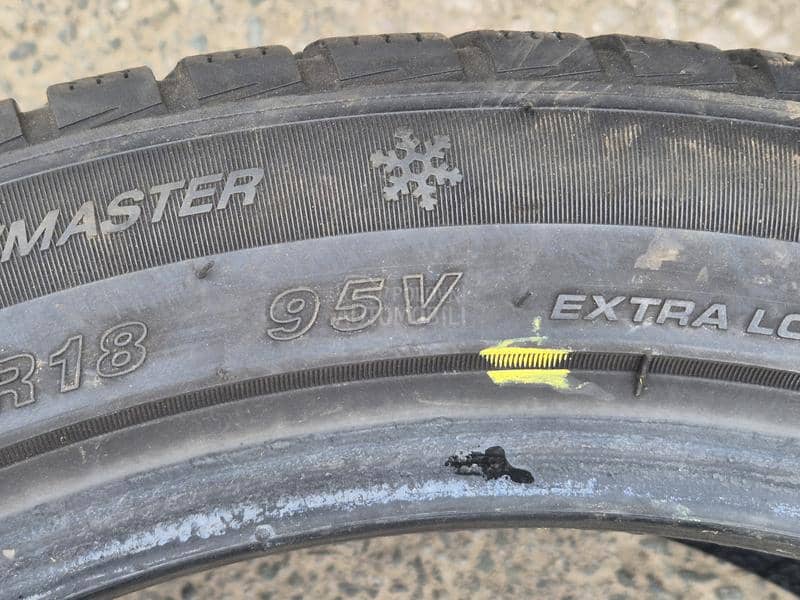 Goodride 225/45 R18 Zimska