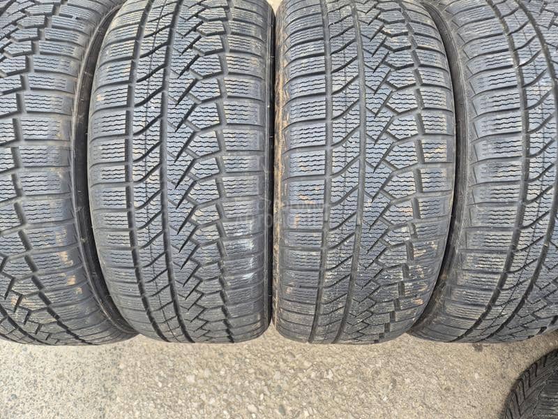 Goodride 225/45 R18 Zimska