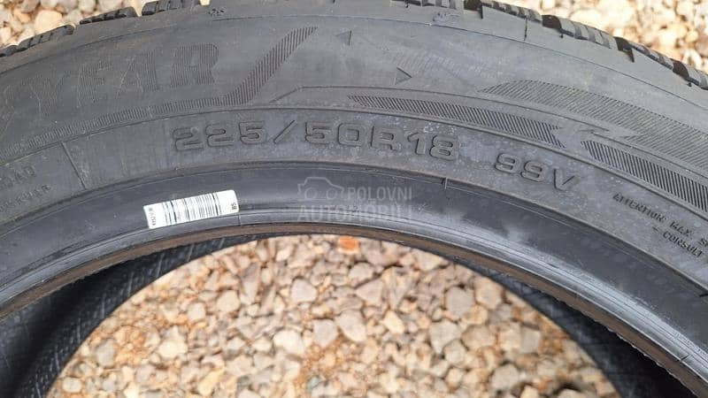 Goodyear 225/50 R18 Zimska