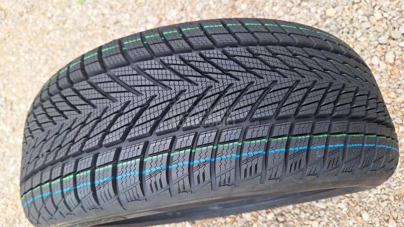 Goodyear 225/50 R18 Zimska