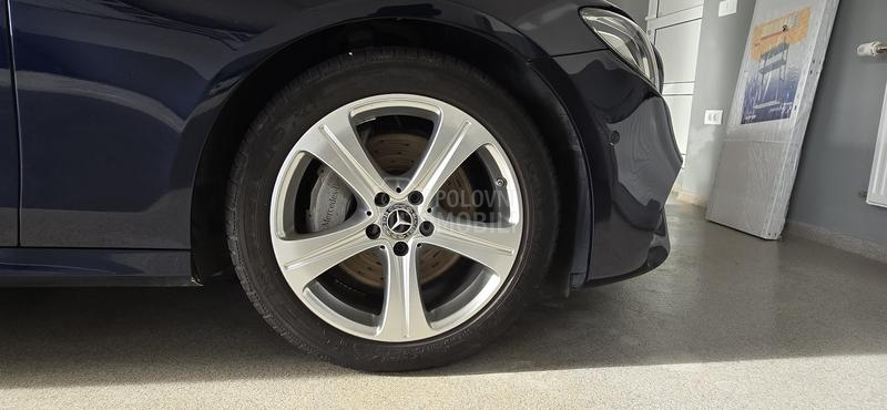 Mercedes Benz E 220 4matic