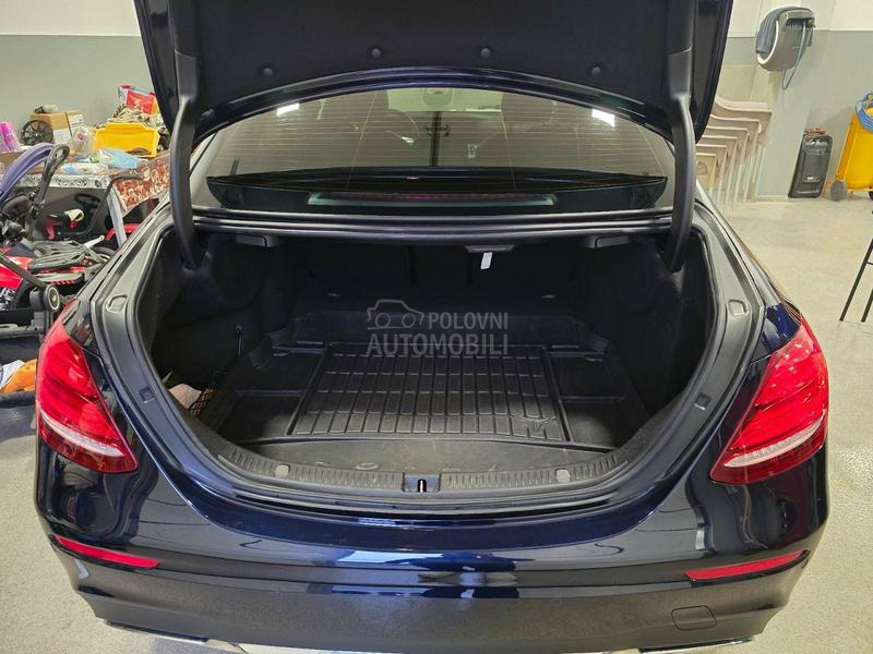 Mercedes Benz E 220 4matic