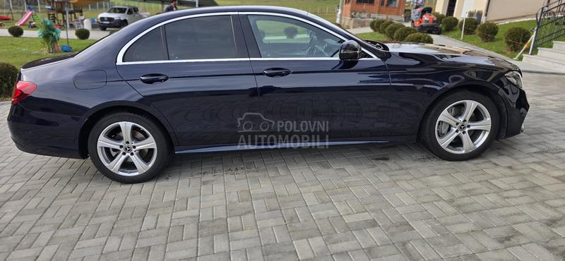 Mercedes Benz E 220 4matic