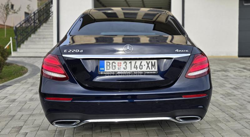 Mercedes Benz E 220 4matic