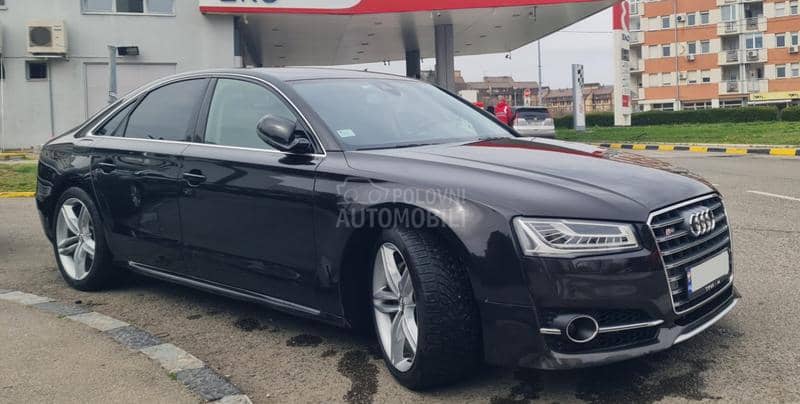 Audi A8 S Line