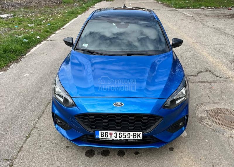 Ford Focus ST-line PANO/LED/REG