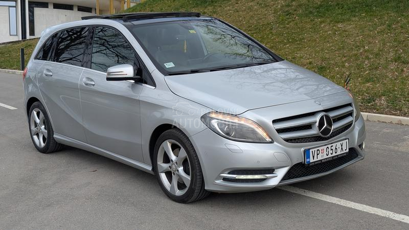 Mercedes Benz B 200 auto/pano/xenon/CH