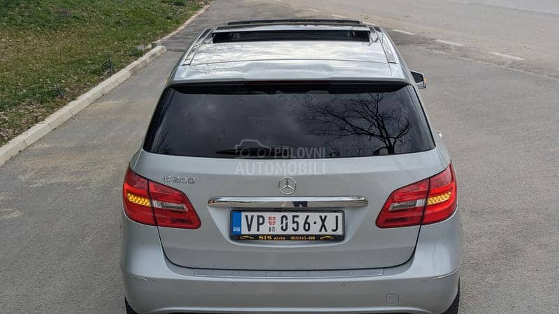 Mercedes Benz B 200 auto/pano/xenon/CH