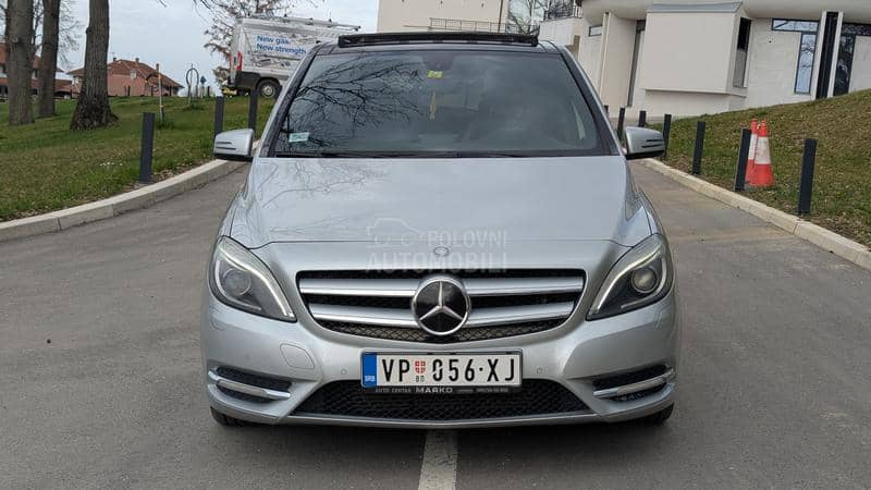 Mercedes Benz B 200 auto/pano/xenon/CH