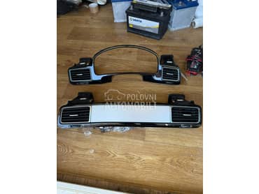 Središnja konzola za Volkswagen Touareg od 2010. do 2017. god.