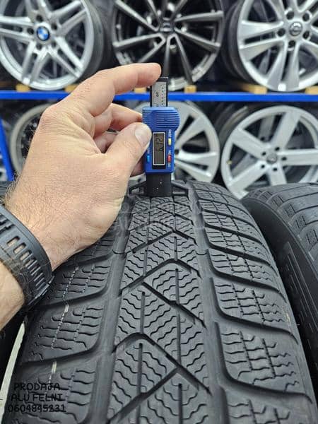 Pirelli 205/60 R16 Zimska