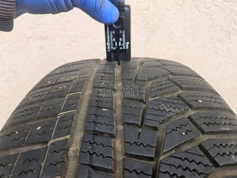 Hankook 205/55 R17 Zimska