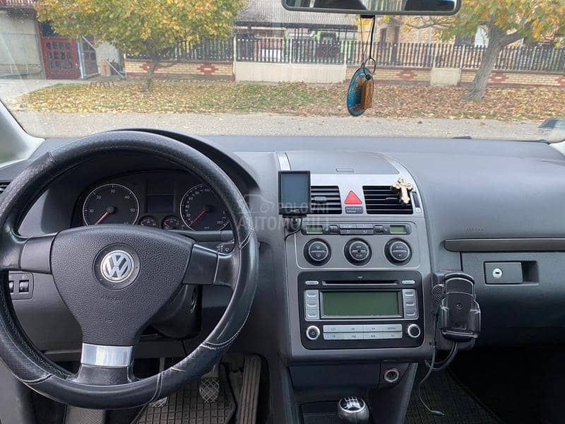 Volkswagen Touran 1.9 TDI / HIGHLINE
