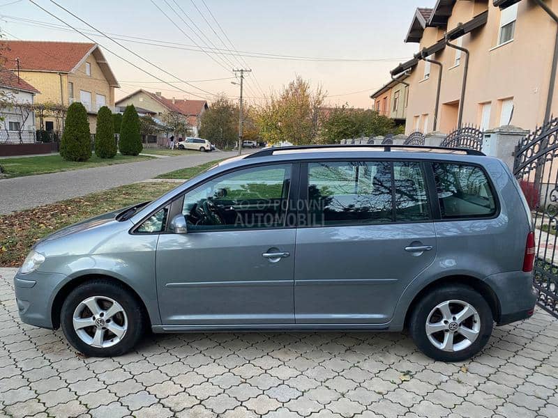 Volkswagen Touran 1.9 TDI / HIGHLINE