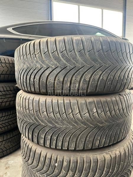 Hankook 205/55 R16 Zimska