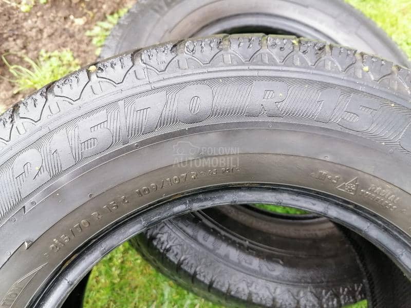 Semperit 215/70 R15 Zimska