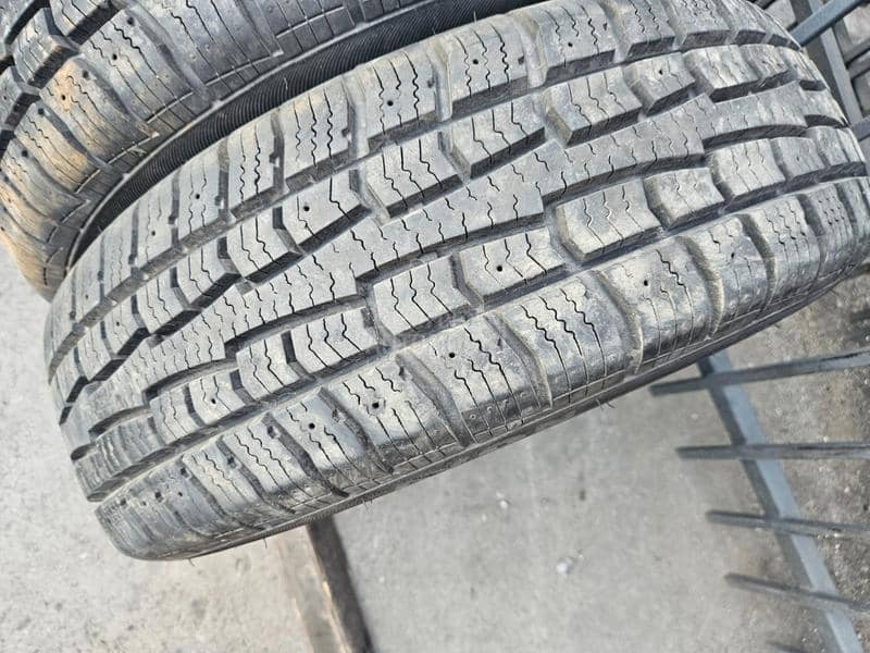 Avon 195/70 R15 Sve sezone