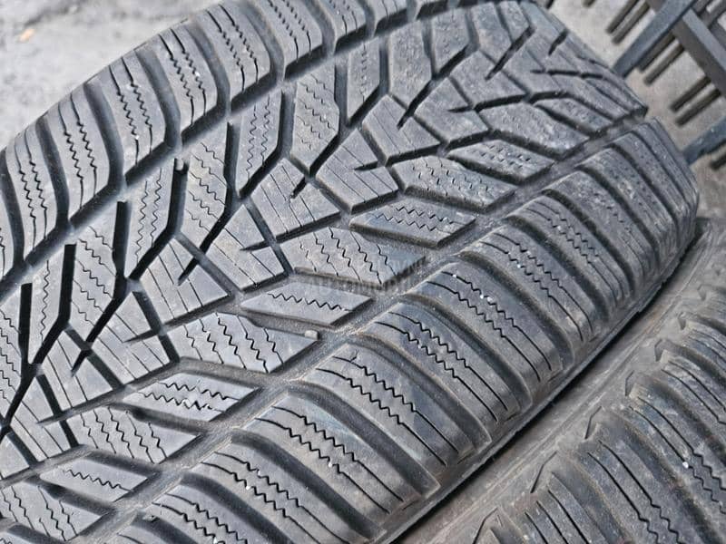 Hankook 225/40 R18 Sve sezone