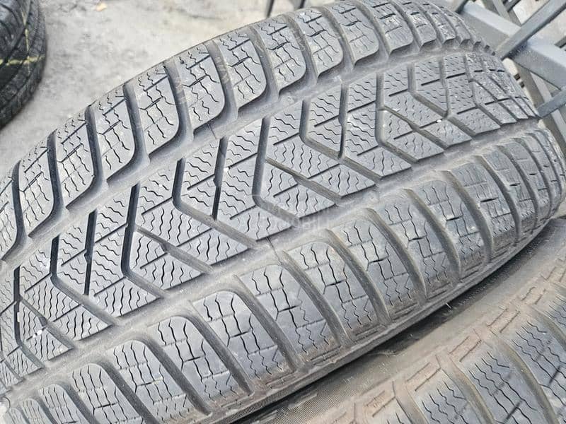Pirelli 235/55 R17 Sve sezone