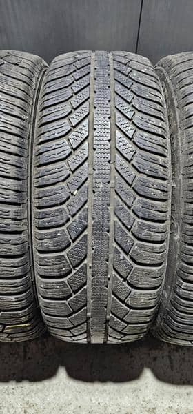 Semperit 215/60 R16 Zimska