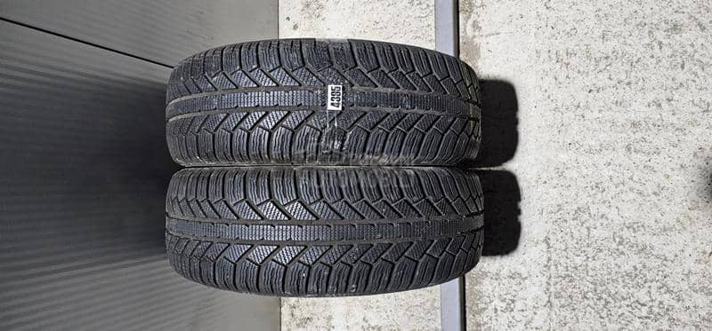 Semperit 215/60 R16 Zimska