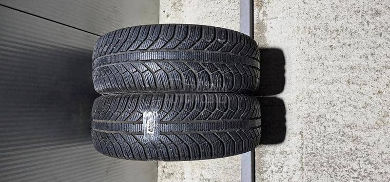 Semperit 215/60 R16 Zimska