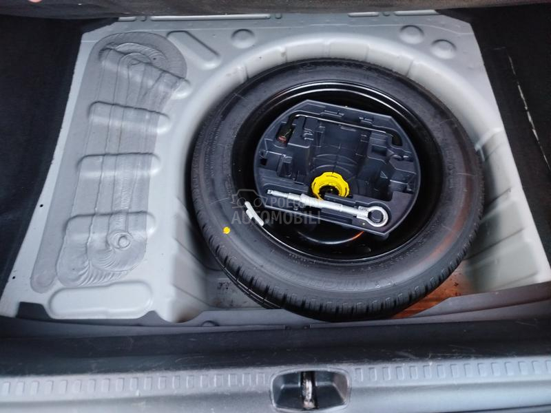 Citroen C4 1.4i  u.v.o.z  C H