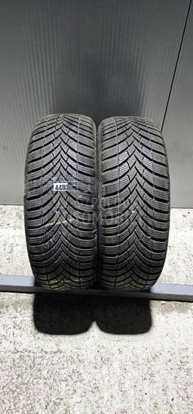 Semperit 215/60 R16 Zimska