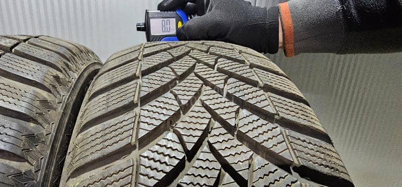 Semperit 215/60 R16 Zimska