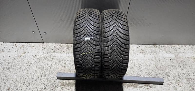 Semperit 215/60 R16 Zimska