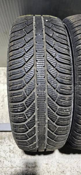 Semperit 215/60 R16 Zimska