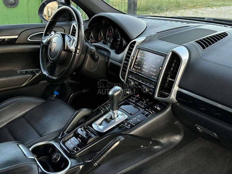 Porsche Cayenne 3,0  totalni ful nov