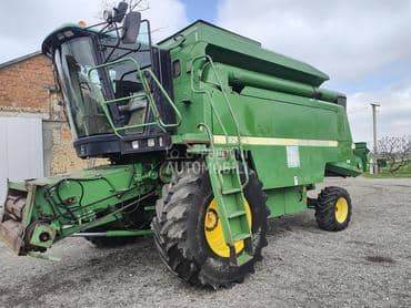 John Deere 2256