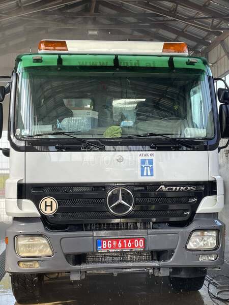 Mercedes Benz 4144