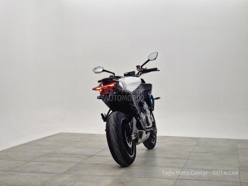 CFMOTO 675NK-DOSTUPAN