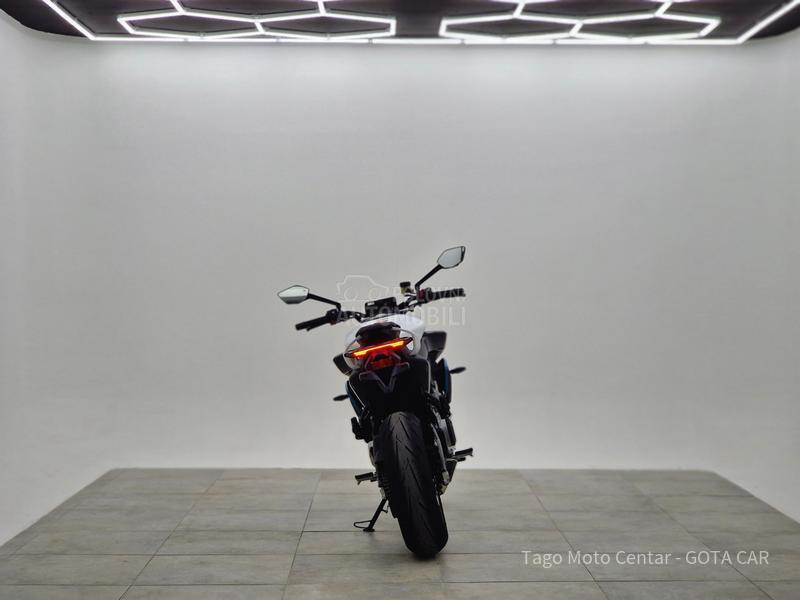 CFMOTO 675NK-DOSTUPAN