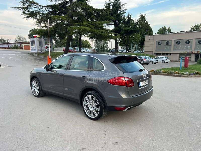 Porsche Cayenne 