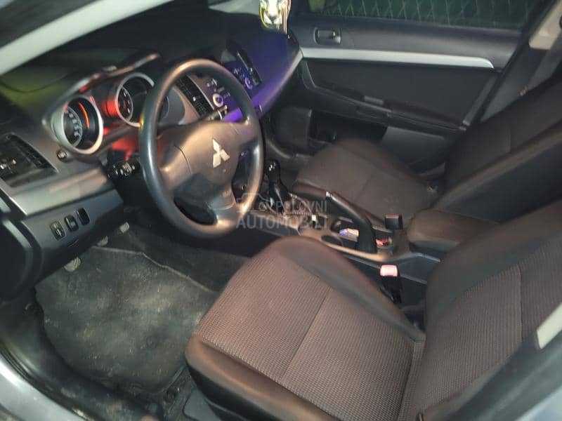 Mitsubishi Lancer 1.5i