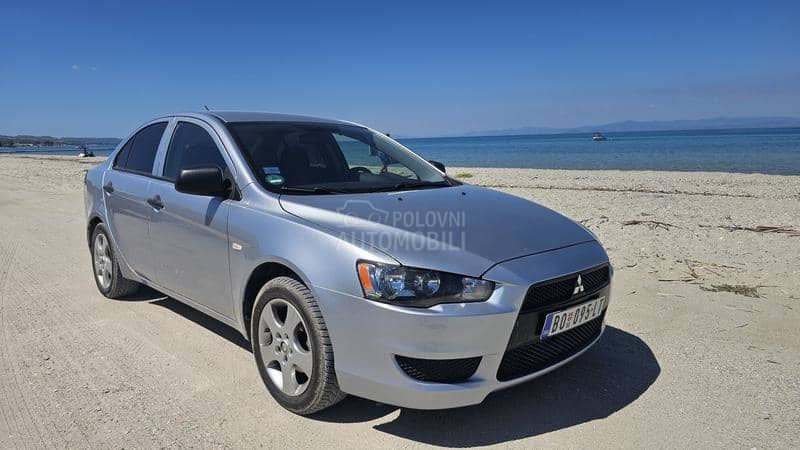 Mitsubishi Lancer 1.5i