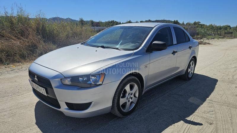 Mitsubishi Lancer 1.5i